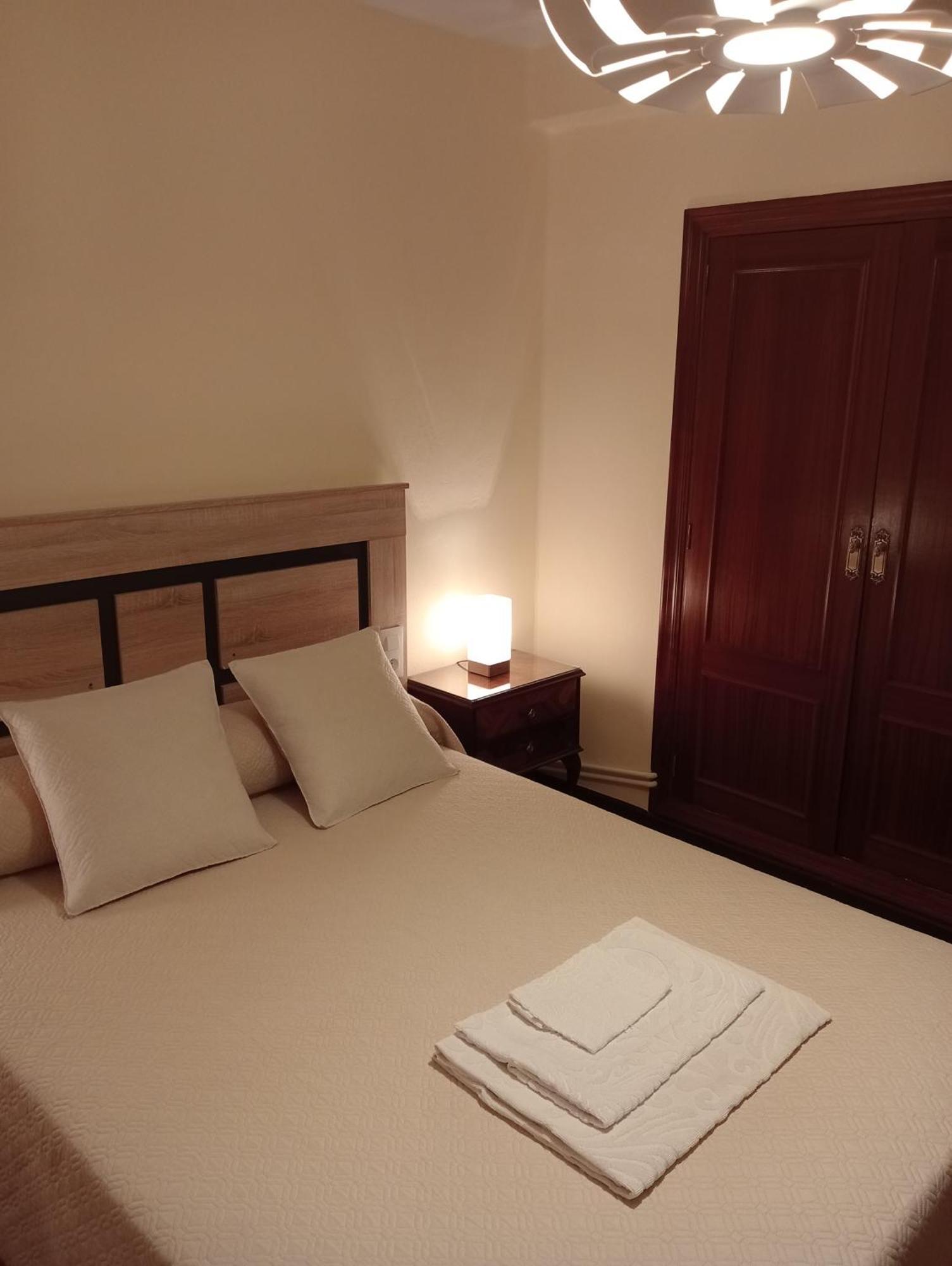 Habitacion Matrimonial Centro Ciudad Οβιέδο Εξωτερικό φωτογραφία
